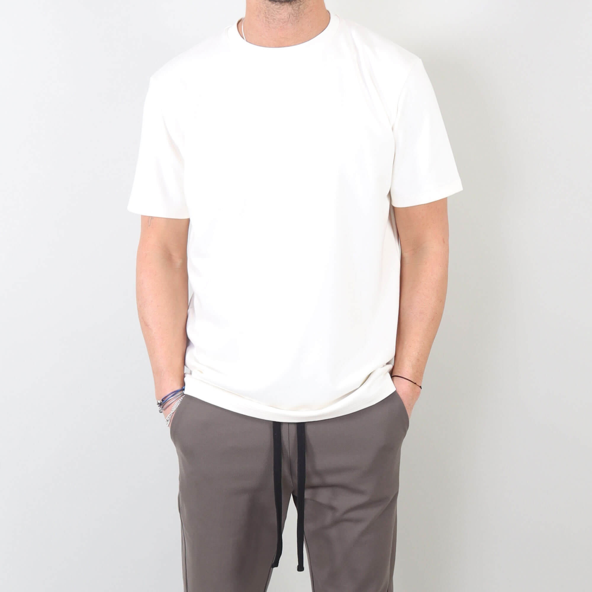 Essential Basic Tee off white